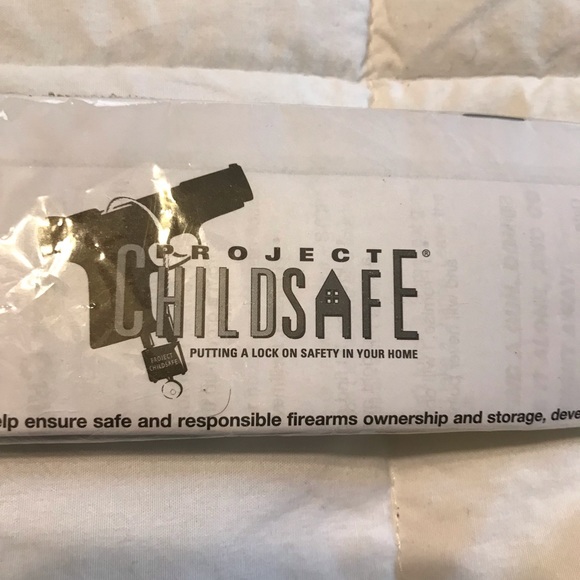 Gun lock - Picture 2 of 2